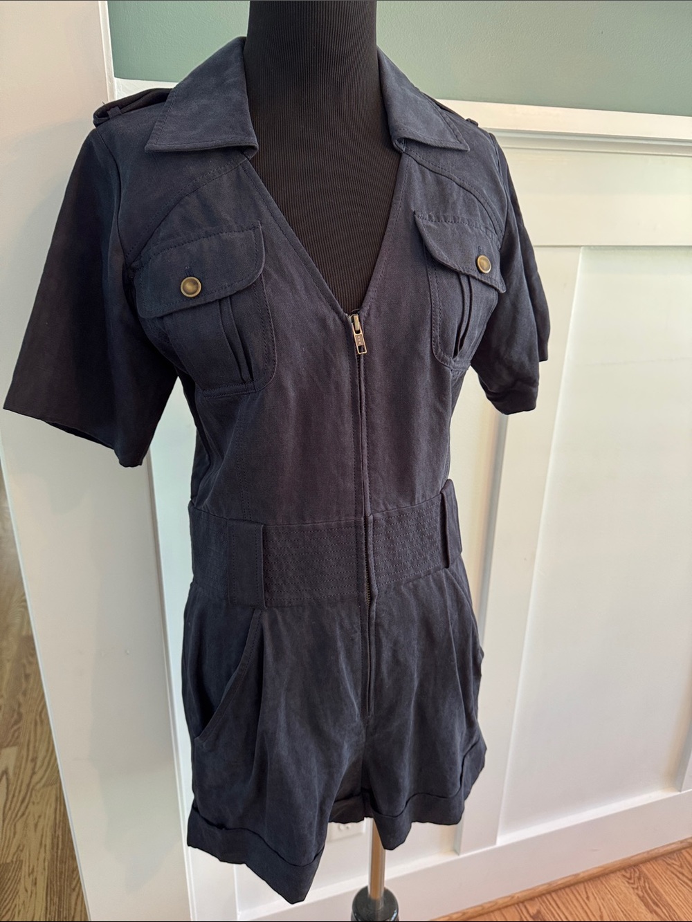 Diane Von Furstenberg Dark Blue Silk Short Sleeve Romper RARE!! 8